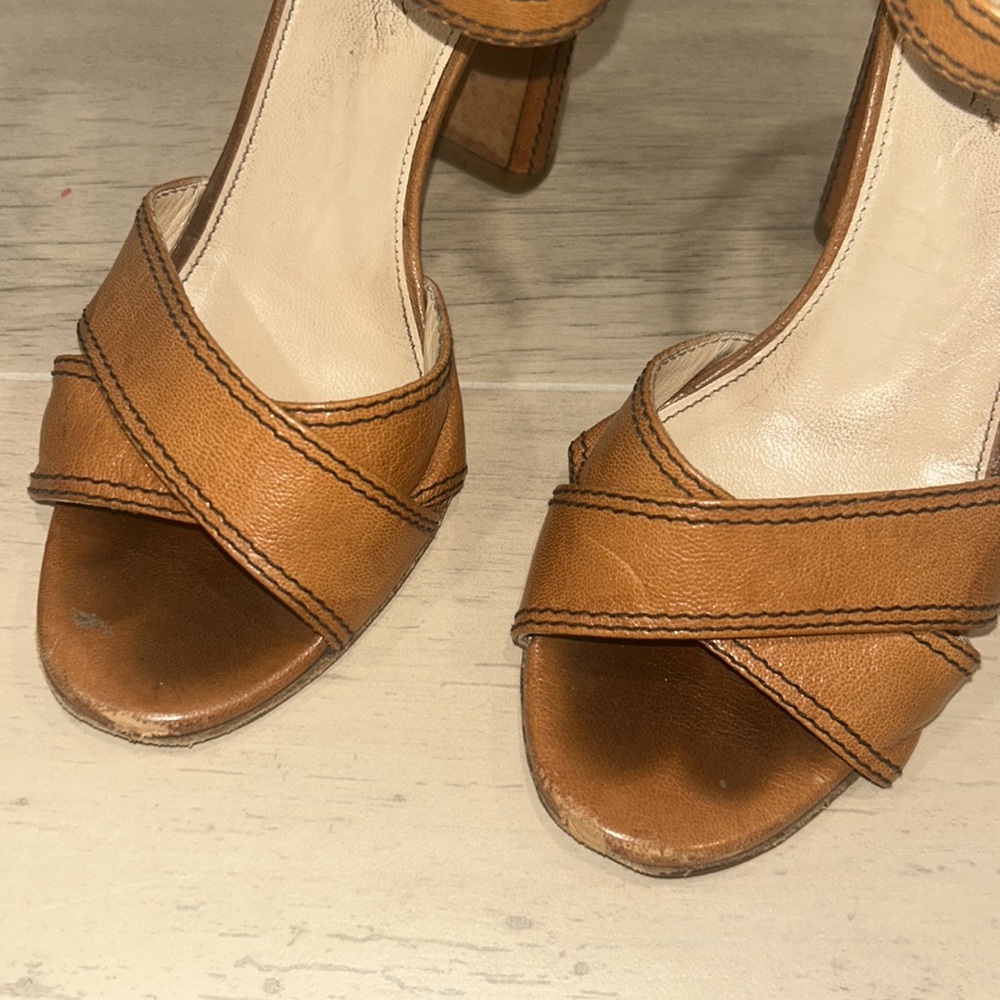 Prada heels - Picture 9 of 13